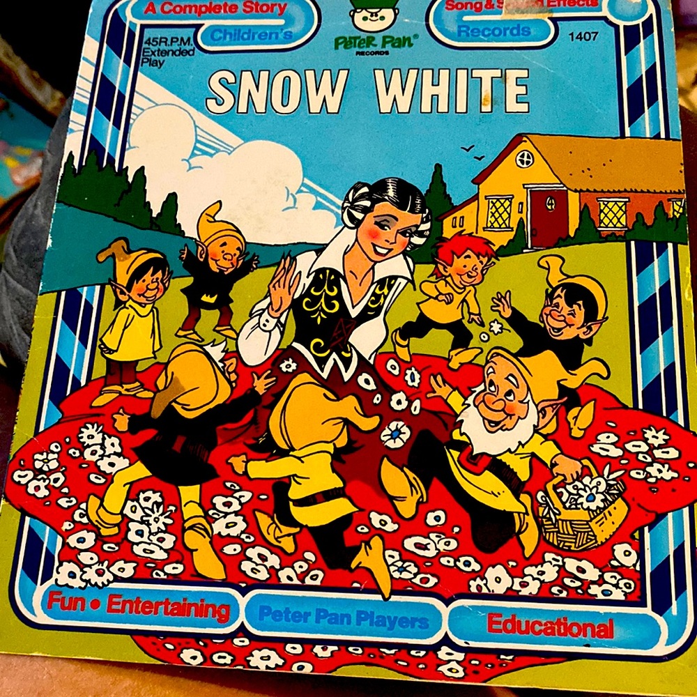 Vintage Peter Pan Records 45rpm "Snow White" Extended Play